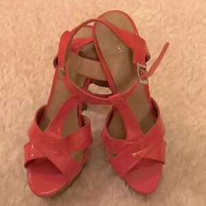 Madden Girl 6 1/2 Coral Patent shoes